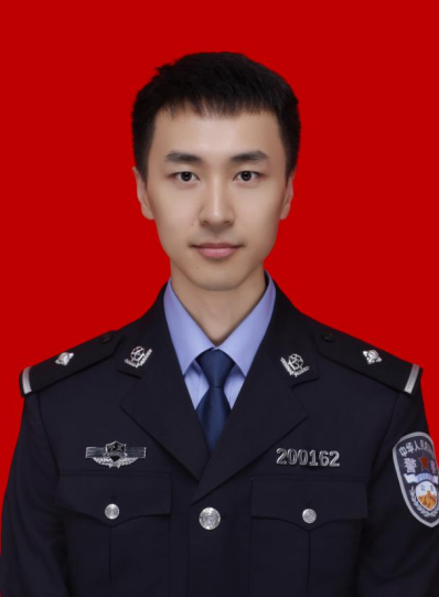 龙岗公安局刑警大队大队长,豪华精英版79.26.45-江GO121,127.13