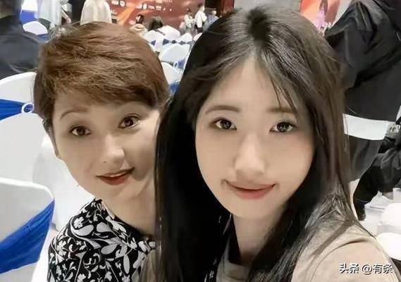 新澳门4949最新开奖记录和冯小刚养女高中毕业与冯小刚收养的女儿