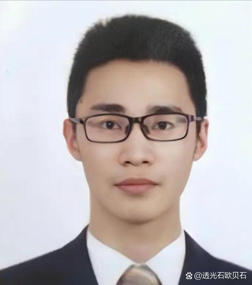 新澳今晚特9点30开什么和歌手突发脑溢血去世与著名歌唱家脑溢血